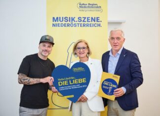 Kultur.Region.Niederösterreich sucht Lieder für die Liebe Freuen sich auf die Einsendungen für den dritten Liedermacherinnen- und Liedermacher-Wettbewerb: Musiker Tom Eder (Die Seer), Partner des Bewerbs mit seinem Label TICAmusic, Landeshauptfrau Johanna Mikl-Leitner und Kultur.Region.Niederösterreich-Geschäftsführer Martin Lammerhuber
