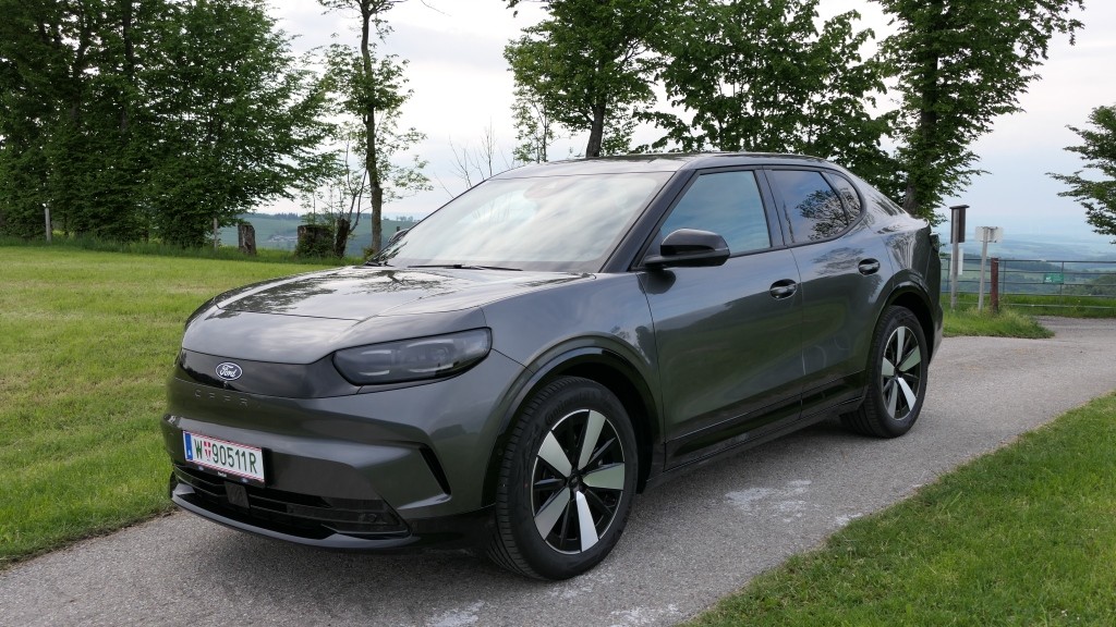 Elektro-Charme-mit-Kultnamen-Der-Ford-Capri-im-Test