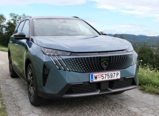 Peugeot 5008 GT Mild Hybrid im Test Der Peugeot 5008 GT Mild Hybrid 136 e-DCs6 überzeugt im Guten Tag Österreich Autotest mit viel Platz, modernem Design und effizientem Antrieb (Foto. Thomas Resch)