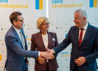 Klubklausur der Volkspartei Niederösterreich in Tulln (v.l.n.r.): VPNÖ - Klubobmann Kurt Hackl, Landeshauptfrau Johanna Mikl-Leitner und der designierte Landesrat Anton Kasser (Foto: VPNÖ-Klub)