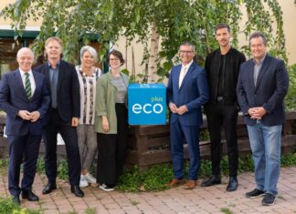 Erstes NÖ Kulinarik-Symposium in Asparn an der Zaya (v.l.n.r.): ecoplus Geschäftsführer Helmut Miernicki, Niederösterreich Werbung Geschäftsführer Michael Duscher, Michaela Zeiler (Niederösterreich Werbung), Helena Jordan (Café Capra), LAbg. Manfred Schulz, Daniel Anthes (Food- und Nachhaltigkeitsenthusiast), Harald Schwaiger (ecoplus)