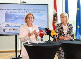 Cybersicherheit: Haus der Digitalisierung und Bundesheer kooperieren Landeshauptfrau Johanna Mikl-Leitner und Verteidigungsministerin Klaudia Tanner beim Pressegespräch im Haus der Digitalisierung in Tulln (Foto: NLK Burchhart)