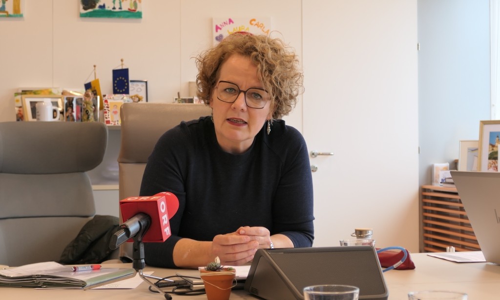Landesrätin Christiane Teschl-Hofmeister informierte über die neue Digitalisierungsoffensive in der Pflege (Foto: Thomas Resch)