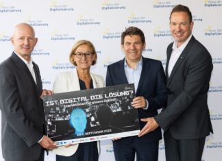 Jahresbilanz 2025 im Haus der Digitalisierung (v.l.n.r.): Claus Zeppelzauer (Geschäftsführer ecoplus Haus der Digitalisierung), Landeshauptfrau Johanna Mikl-Leitner, Nicolas Gibert-Morin (Europäische Kommission) und Lukas Reutterer (Geschäftsführer ecoplus Haus der Digitalisierung) Foto: Daniel Hinterramskogler