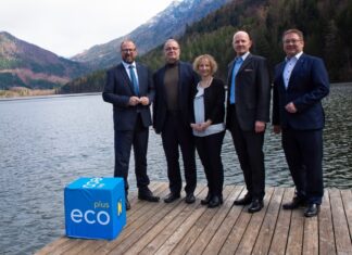 WasserCluster Lunz: ecoplus startet Fokus (v.l.n.r.): ecoplus Prokurist Bernhard Ebner, Peter Strauss (Direktor des Bundesamts für Wasserwirtschaft), Gabriele Weigelhofer (Assoc. Prof. an der Universität für Bodenkultur und wissenschaftliche Leiterin am WasserCluster Lunz), ecoplus Prokurist Claus Zeppelzauer und ecoplus Technopolmanager Wieselburg Klaus Nagelhofer (Foto: marianne radl photography)