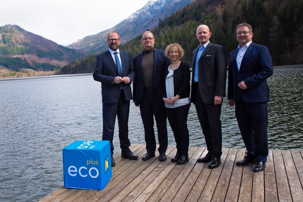 (v.l.n.r.): ecoplus Prokurist Bernhard Ebner, Peter Strauss (Direktor des Bundesamts für Wasserwirtschaft), Gabriele Weigelhofer (Assoc. Prof. an der Universität für Bodenkultur und wissenschaftliche Leiterin am WasserCluster Lunz), ecoplus Prokurist Claus Zeppelzauer und ecoplus Technopolmanager Wieselburg Klaus Nagelhofer (Foto: marianne radl photography)
