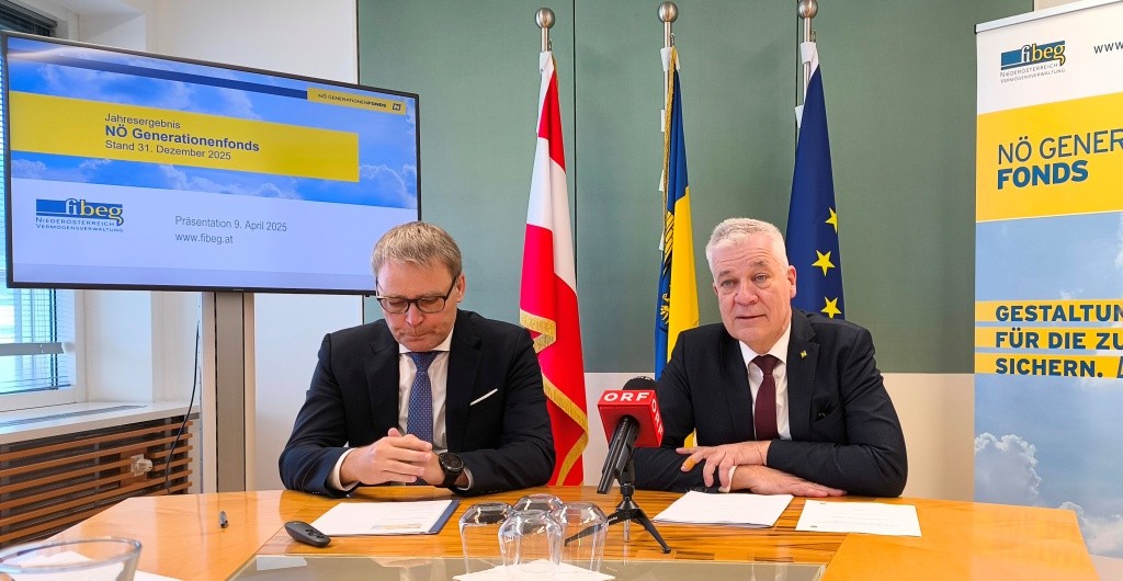 Präsentierten das Jahresergebnis des NÖ Generationenfonds 2025: Finanzlandesrat Anton Kasser (rechts) und FIBEG-Geschäftsführer Johannes Kern (Foto: Thomas Resch)