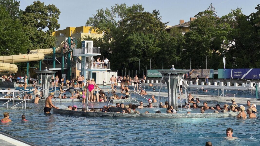 2026 war für die NÖ Freibäder eine gute Saison – auch im Strandbad in Baden fanden viele Badegäste Abkühlung