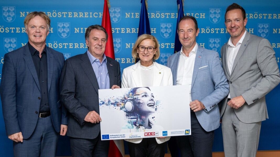 (v.l.n.r.): Michael Duscher (Geschäftsführer Niederösterreich Werbung), WKNÖ-Präsident Wolfgang Ecker, Landeshauptfrau Johanna Mikl-Leitner, Mario Pulker (Spartenobmann WKNÖ), Lukas Reutterer (Geschäftsführer Haus der Digitalisierung)