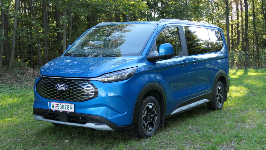 Der Ford eTourneo Custom Active im Guten Tag Österreich Auto Test