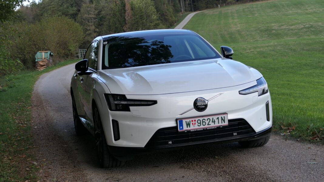 Der Volvo ES90 Single Motor Extended Range Ultra im Guten Tag Österreich Auto-Test