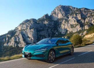 Vorverkauf des DENZA Z9GT beginnt im November in Österreich DENZA Z9GT, Emerald Green