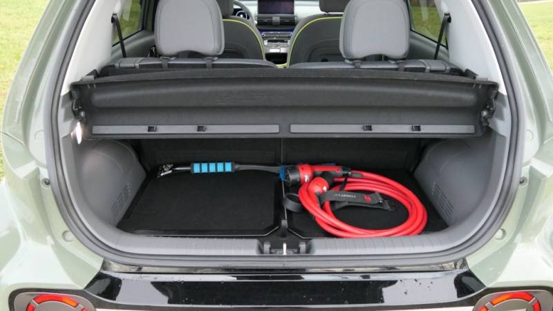 Kompakt, elektrisch und mit einem Hauch Abenteuer – Der Hyundai INSTER Cross Line 49 kWh im Guten Tag Österreich Autotest (Foto: Thomas Resch)