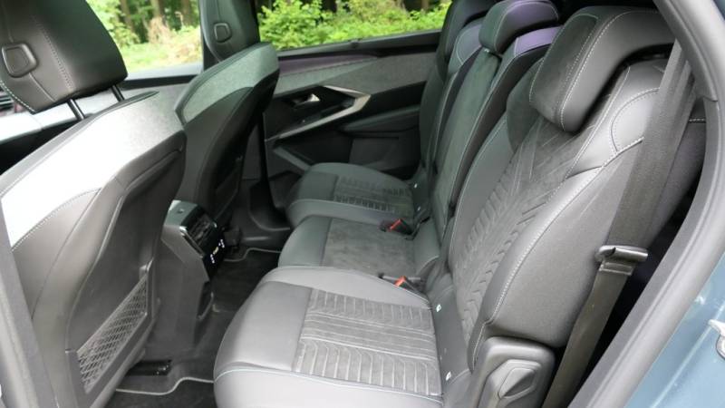 Der Peugeot 5008 GT Mild Hybrid 136 e-DCs6 überzeugt im Guten Tag Österreich Autotest mit viel Platz, modernem Design und effizientem Antrieb (Foto. Thomas Resch)