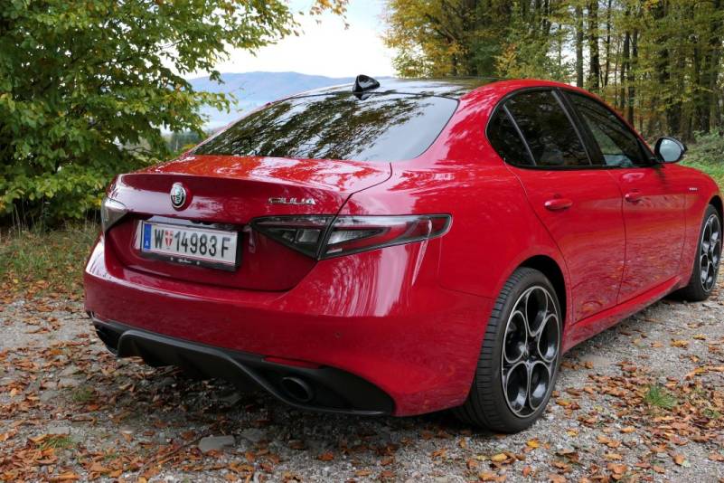 Die Alfa Romeo Giulia Veloce 2.0 16V mit 280 PS Modelljahrgang 2023 im Guten Tag Österreich Autotest (Bildquelle: Thomas Resch)