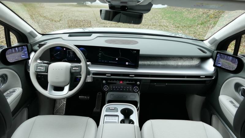 Stattlicher Auftritt mit fließenden Formen: Der Hyundai IONIQ 9 Performance 4WD im Guten Tag Österreich Autotest (Foto: Thomas Resch)