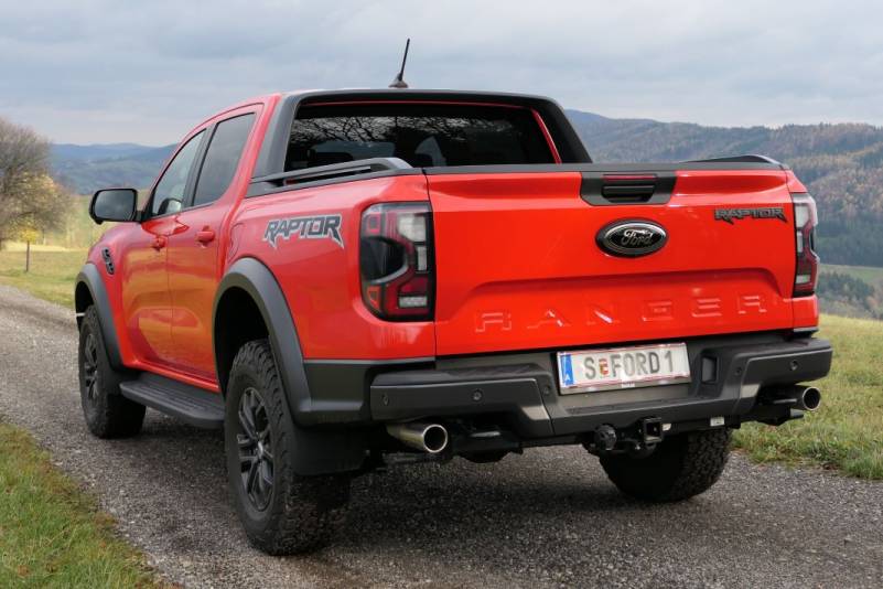 Der Ford Ranger Raptor 3.0 Ecoboost V6 mit 10-Gang-Automatikgetriebe im Guten Tag Österreich Autotest (Bildquelle: Thomas Resch)