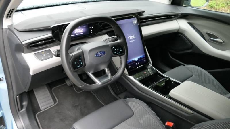 „Eleganter Stromer mit Weitblick: Der neue Ford Explorer RWD im Guten Tag Österreich Autotest.“ (Foto: Thomas Resch)