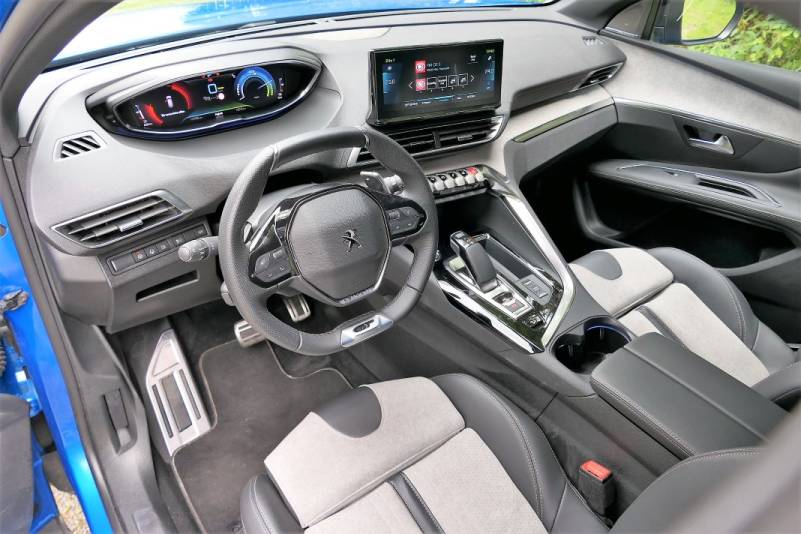 Der Peugeot 3008 GT Plug-In-Hybrid 4 im Guten Tag Österreich Autotest (Bildquelle: Thomas Resch)