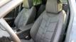Premium bis ins Detail: Das edle Interieur des DS N°4 verbindet modernste Technik mit französischer Handwerkskunst (Foto: Thomas Resch)