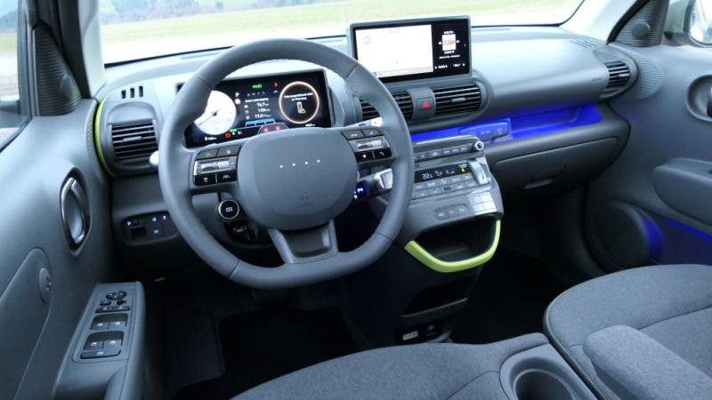 Kompakt, elektrisch und mit einem Hauch Abenteuer – Der Hyundai INSTER Cross Line 49 kWh im Guten Tag Österreich Autotest (Foto: Thomas Resch)