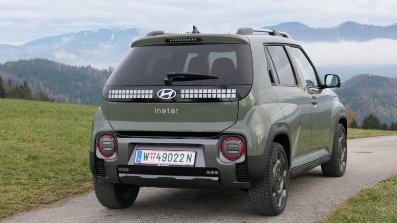 Kompakt, elektrisch und mit einem Hauch Abenteuer – Der Hyundai INSTER Cross Line 49 kWh im Guten Tag Österreich Autotest (Foto: Thomas Resch)