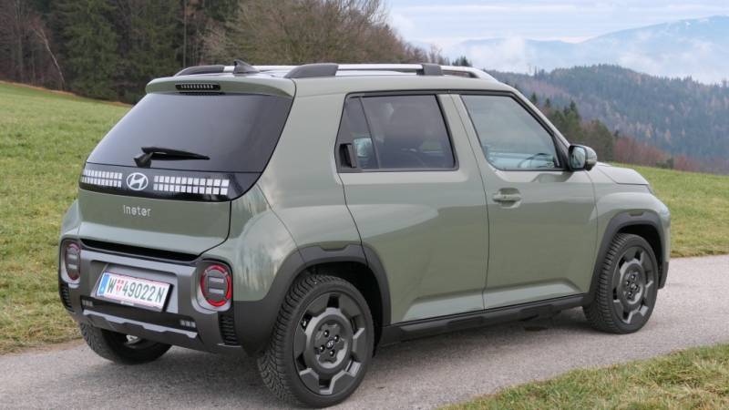 Kompakt, elektrisch und mit einem Hauch Abenteuer – Der Hyundai INSTER Cross Line 49 kWh im Guten Tag Österreich Autotest (Foto: Thomas Resch)