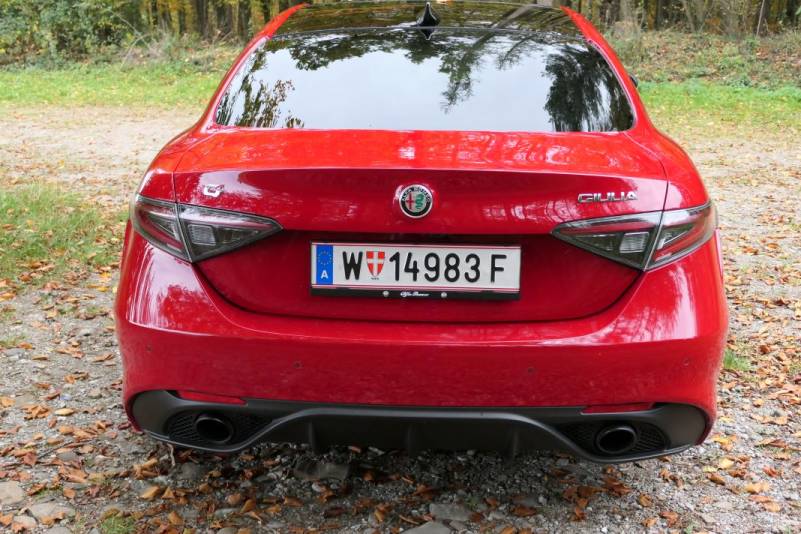 Die Alfa Romeo Giulia Veloce 2.0 16V mit 280 PS Modelljahrgang 2023 im Guten Tag Österreich Autotest (Bildquelle: Thomas Resch)
