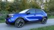 Der neue Opel Mokka GS Hybrid zeigt sich im Guten Tag Österreich Autotest mit sportlichem Vizor-Design, 18-Zoll-Felgen und einem effizienten 48-Volt-Mildhybridsystem (Foto: Thomas Resch)