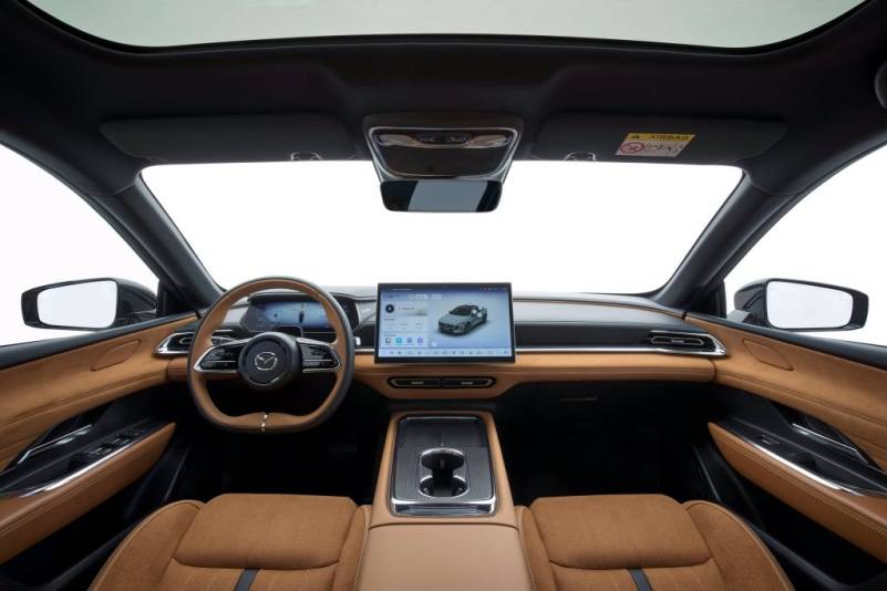 Eleganz trifft Elektromobilität – der Mazda 6e Takumi Plus im Guten Tag Österreich Autotest (Foto: Mazda)