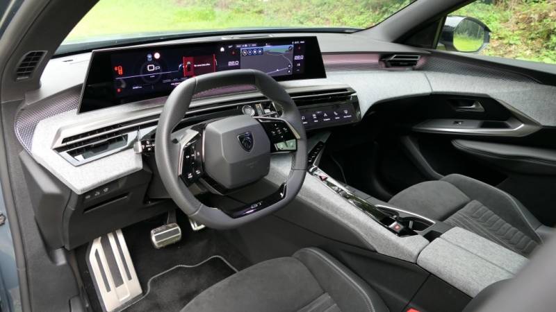 Der Peugeot 5008 GT Mild Hybrid 136 e-DCs6 überzeugt im Guten Tag Österreich Autotest mit viel Platz, modernem Design und effizientem Antrieb (Foto. Thomas Resch)