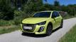 Sportlich, wendig, elektrisch – der Peugeot e-208 GT bringt französisches Design und Fahrfreude in die Kompaktklasse (Foto: Thomas Resch)