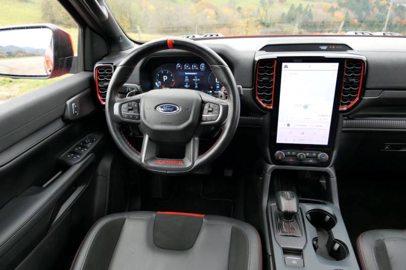 Der Ford Ranger Raptor 3.0 Ecoboost V6 mit 10-Gang-Automatikgetriebe im Guten Tag Österreich Autotest (Bildquelle: Thomas Resch)