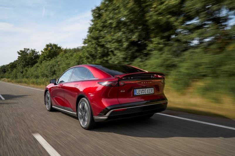 Eleganz trifft Elektromobilität – der Mazda 6e Takumi Plus im Guten Tag Österreich Autotest (Foto: Mazda)