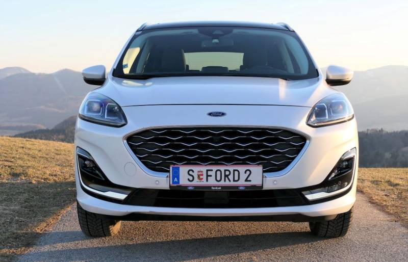Der Ford Kuga 2,5 Duratec Vignale FHEV (190 PS) Automatik im Guten Tag Österreich Autotest (Bildquelle: Thomas Resch)