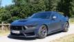 Der Mustang Dark Horse zeigt sich im Guten Tag Österreich Autotest  kompromisslos: V8, Hinterradantrieb und mit jeder Menge Selbstbewusstsein (Foto: Thomas Resch)